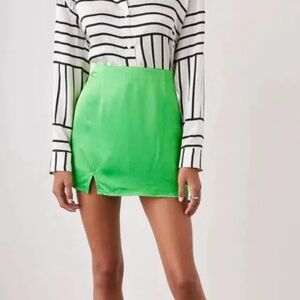 Tate Skirt - Vibrant Green